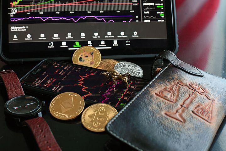 结肠癌肝转移的症状有哪些？结肠癌肝转移的治疗方法有哪些？